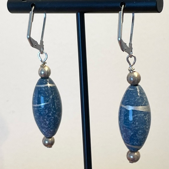 Hand-crafted, blue bead and silver colored dangle earrings - Picture 3 of 8